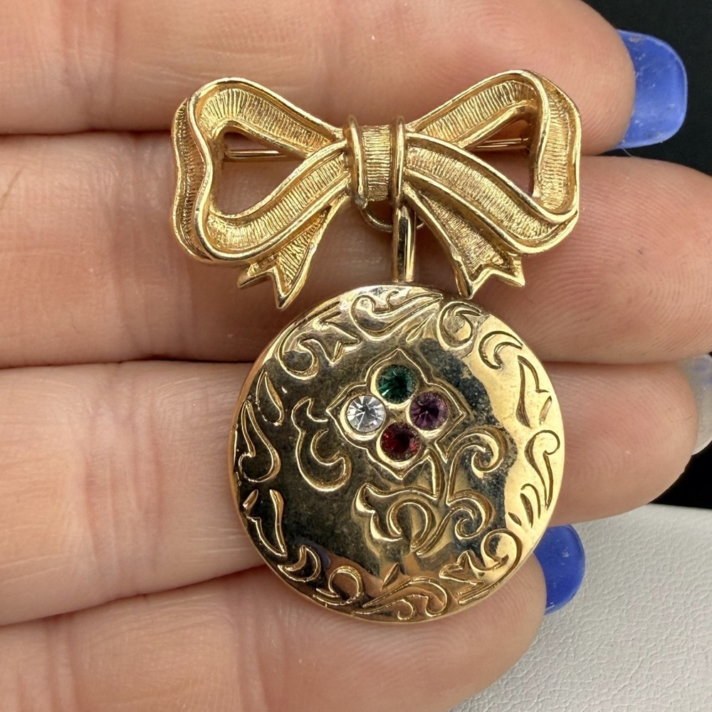Vintage Avon Brooch Gold Tone Rhinestone Dear Bow